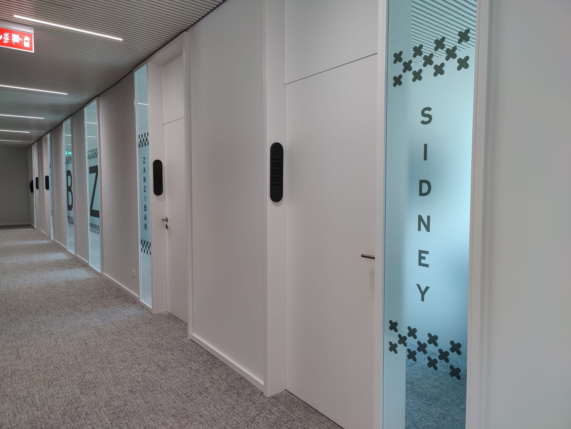 Marquage sablé bureau et entreprise